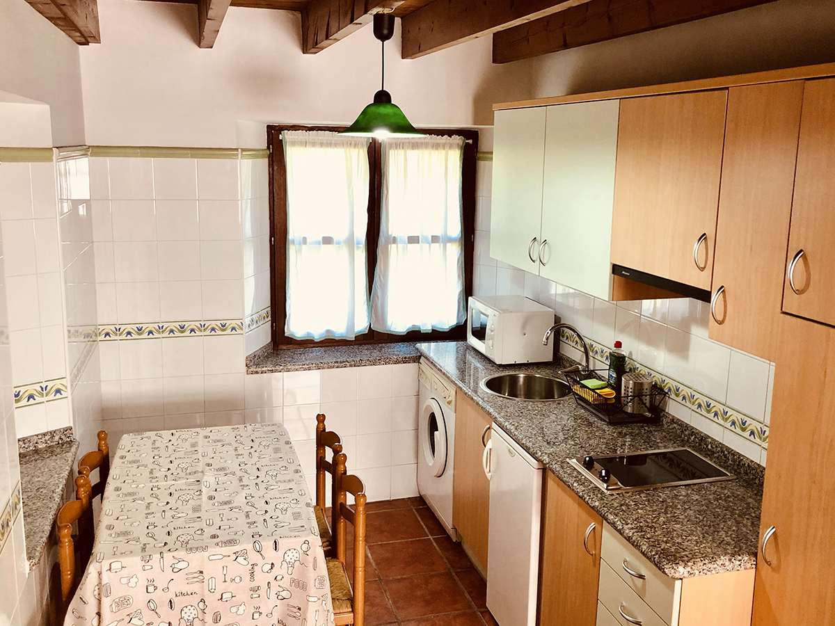 cocina-apartamento-tiatordos-1-1200-900 cocina apartamento cangas de onis