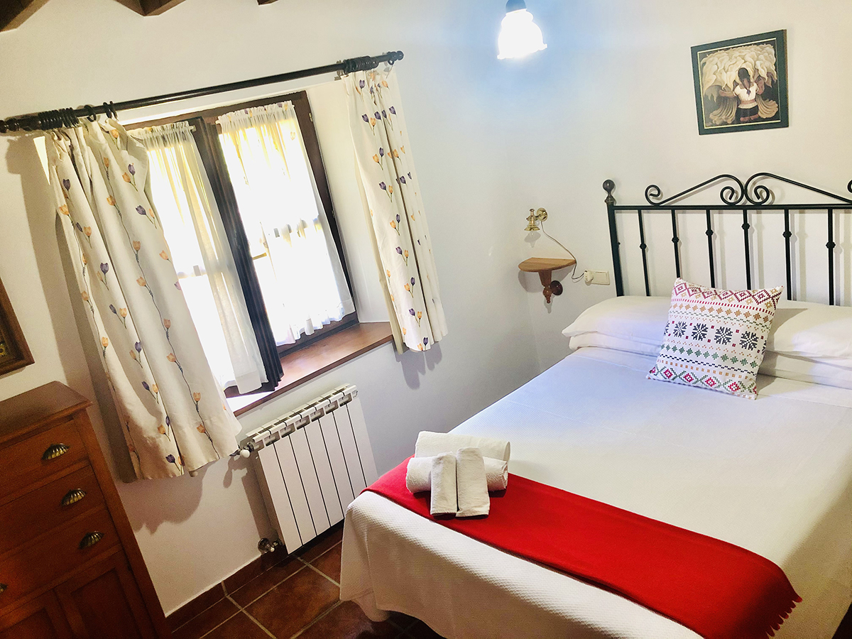 habitacion-doble-apartamento-tiatordos-1200-900 habitación doble apartamento con porche